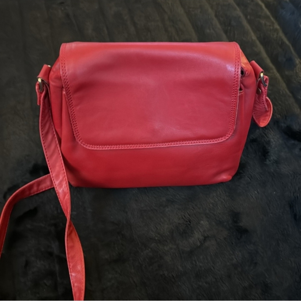 Bally Vintage Leather Crossbody Red - Picture 2 of 5